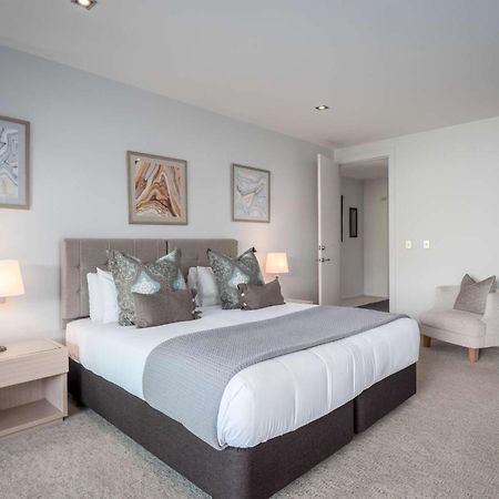 Papillon, A Relax It'S Done Luxury Holiday Home 皇后镇 外观 照片