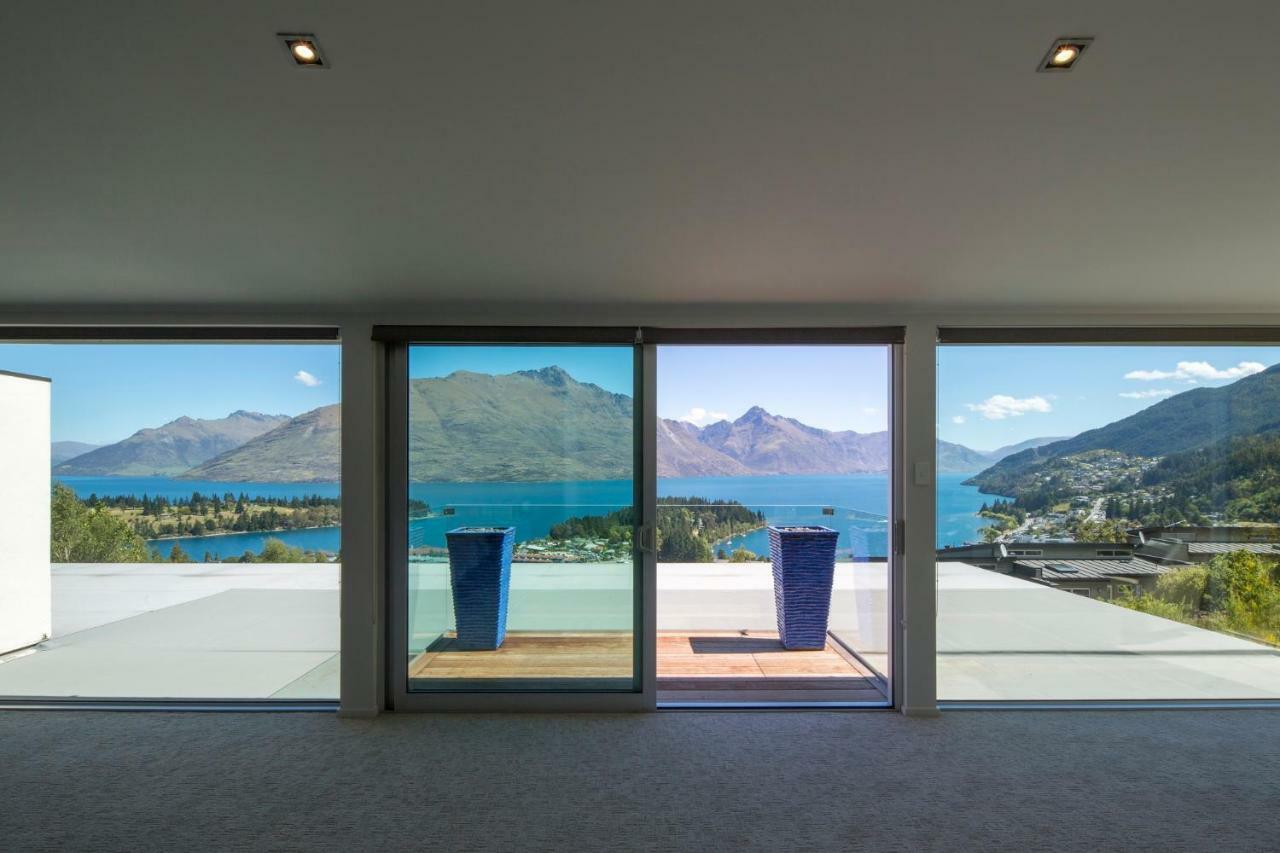 Papillon, A Relax It'S Done Luxury Holiday Home 皇后镇 外观 照片
